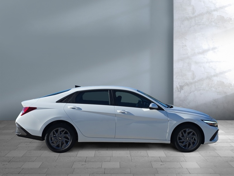 2026 Hyundai Elantra Hybrid