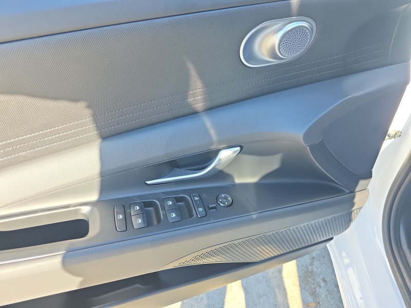 2026 Hyundai Elantra Hybrid