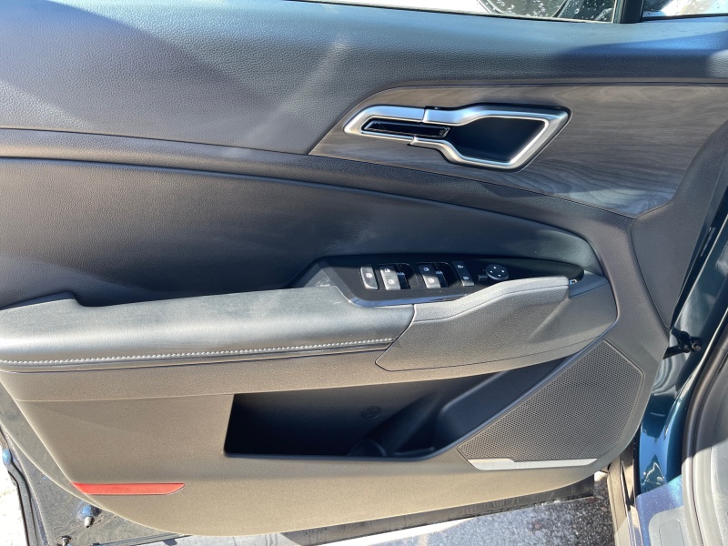 2025 Kia Sportage Plug-In Hybrid