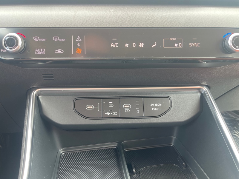 2025 Kia Carnival