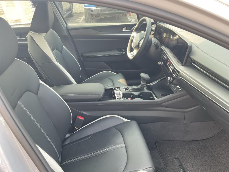 2025 Kia K5