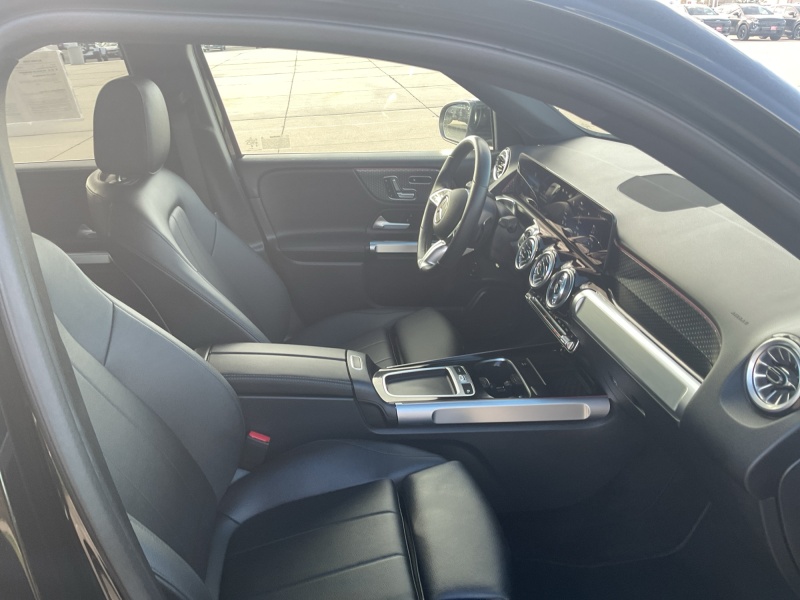 2025 Mercedes-Benz GLB