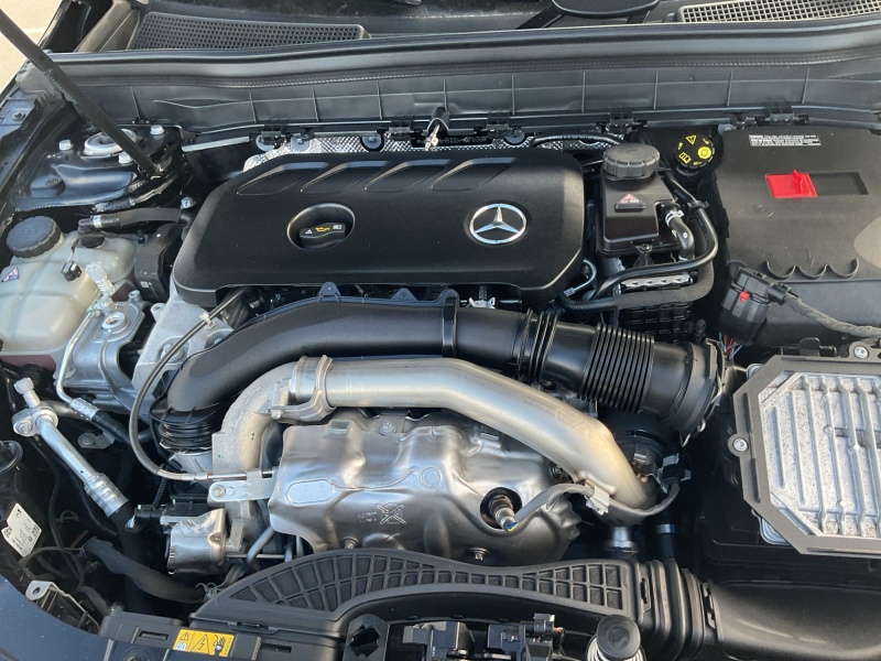 2025 Mercedes-Benz GLB