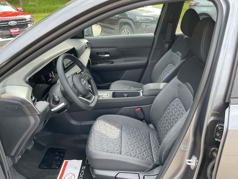 2025 Nissan Kicks