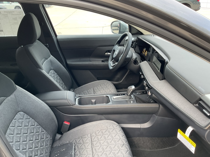 2025 Nissan Kicks