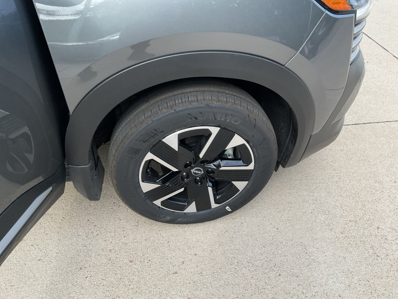 2025 Nissan Kicks
