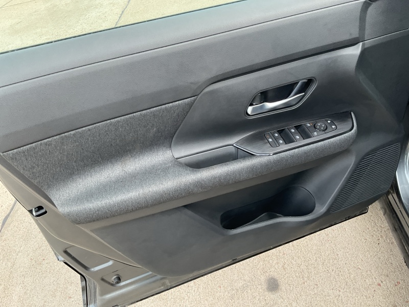 2025 Nissan Kicks