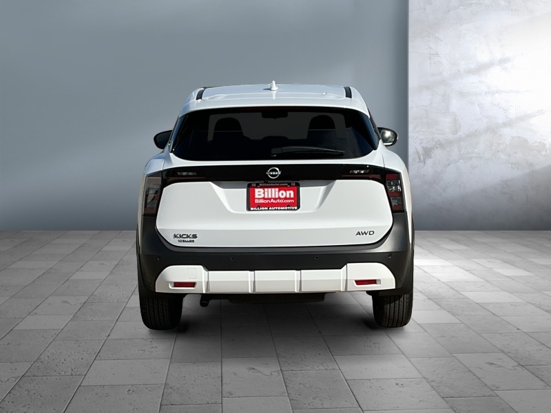 2025 Nissan Kicks