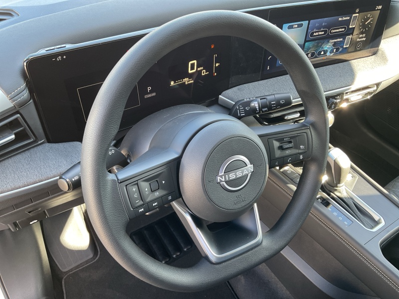 2025 Nissan Kicks