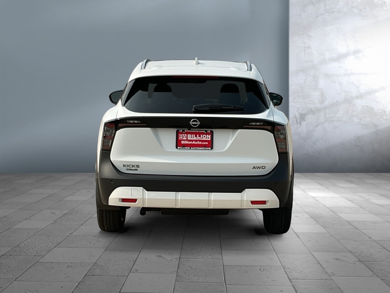 2025 Nissan Kicks