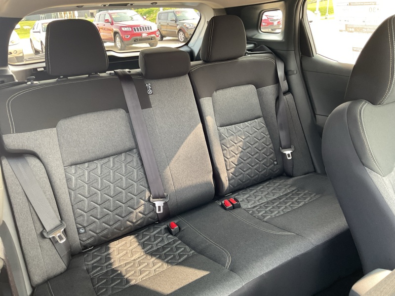 2025 Nissan Kicks