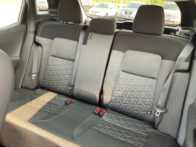 2025 Nissan Kicks