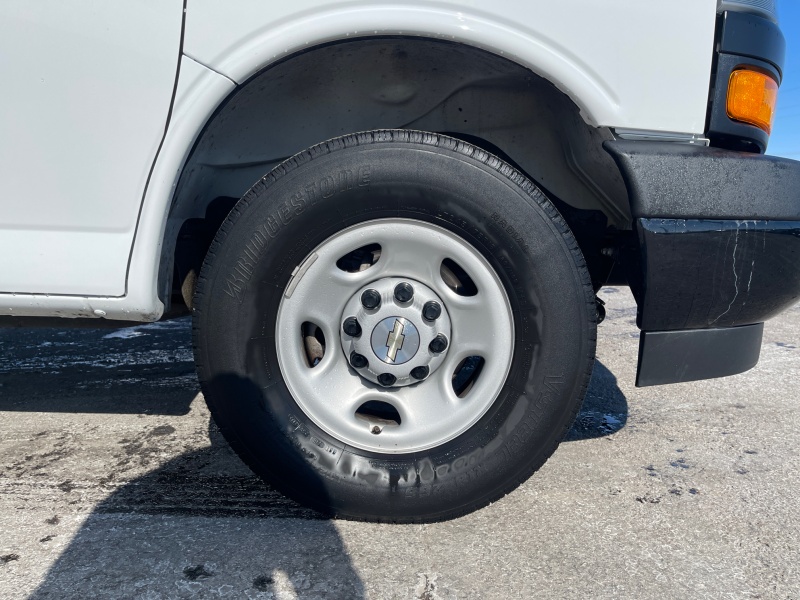 2023 Chevrolet Express Cargo Van