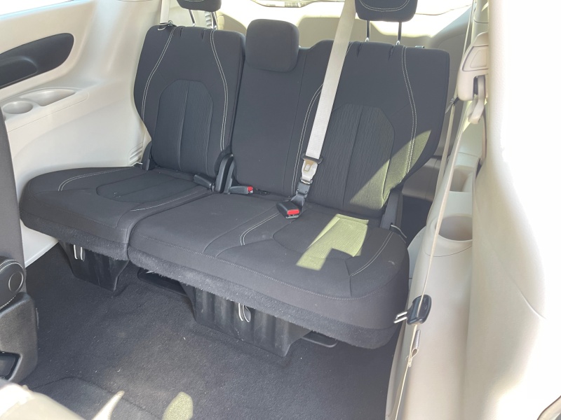 2023 Chrysler Voyager