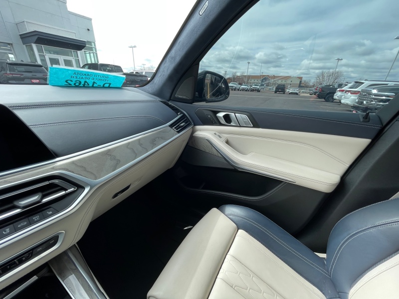 2019 BMW X7