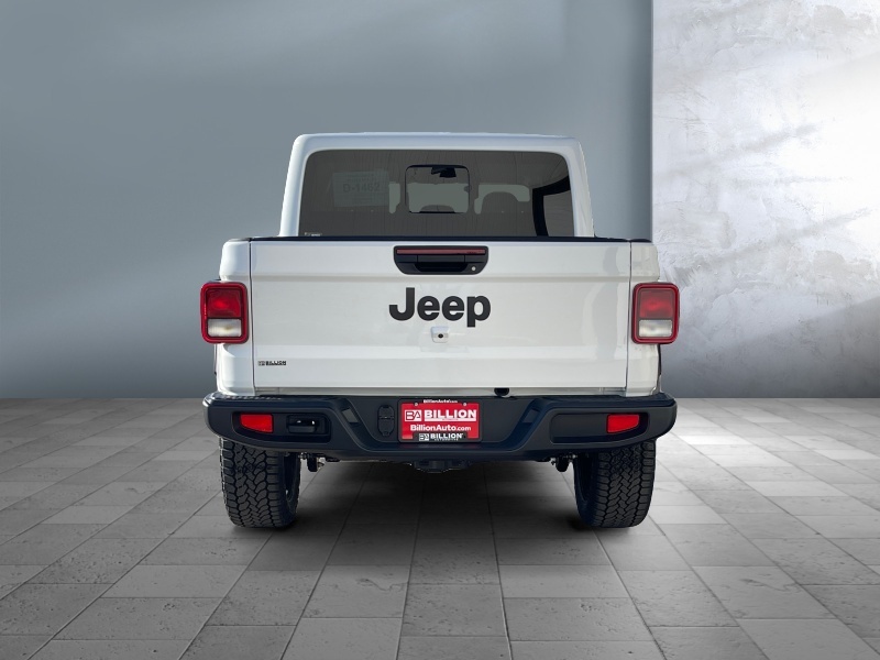 2025 Jeep Gladiator