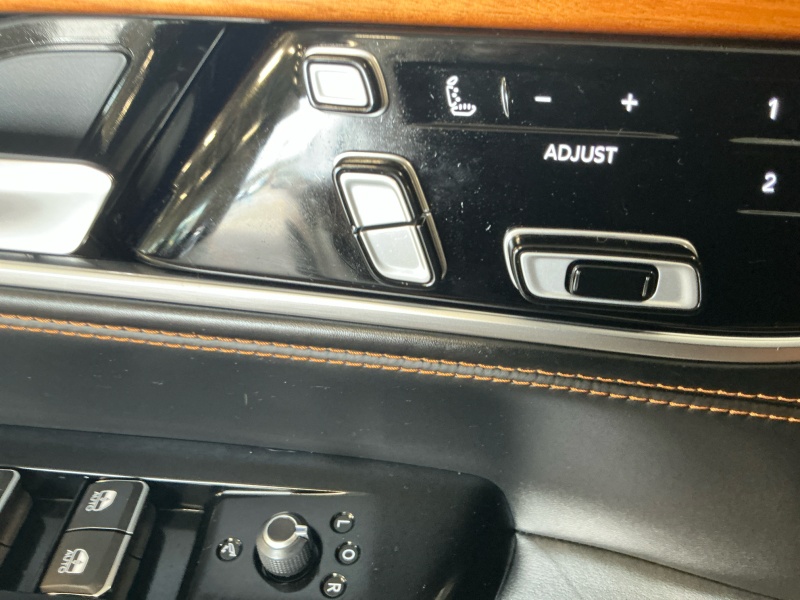 2022 Jeep Grand Wagoneer