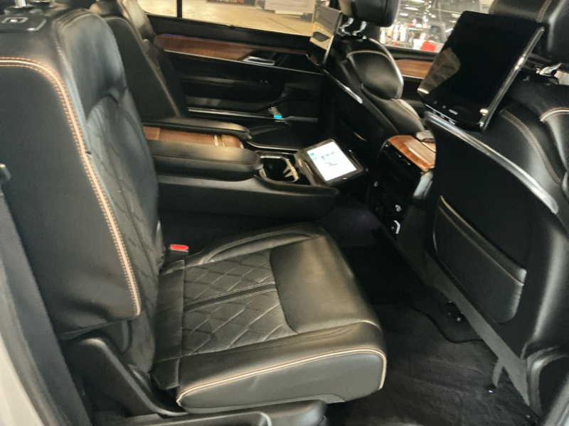 2022 Jeep Grand Wagoneer