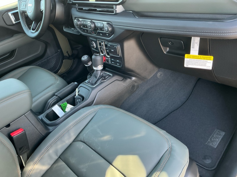 2025 Jeep Gladiator
