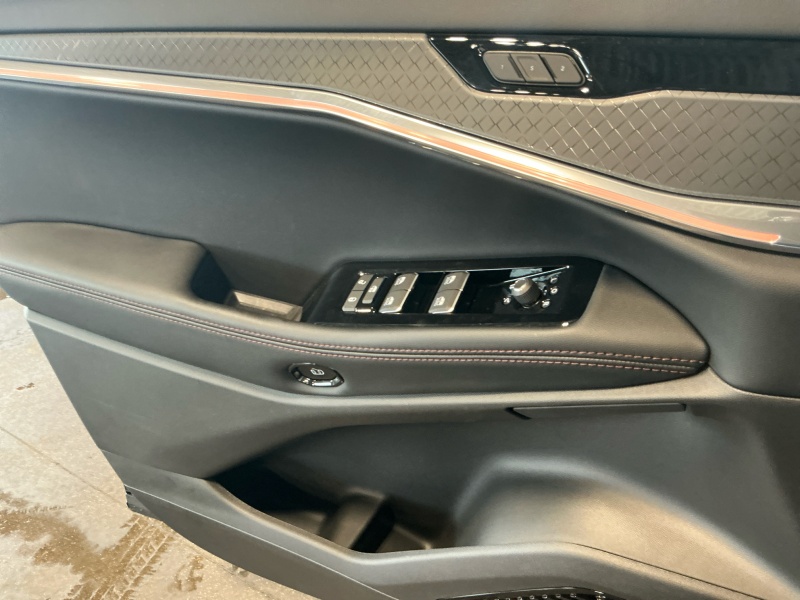 2025 Jeep Wagoneer S