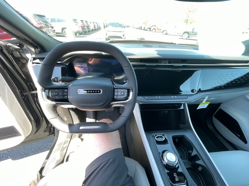 2025 Jeep Wagoneer S