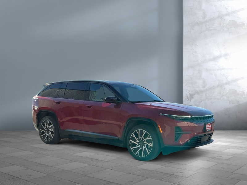 2025 Jeep Wagoneer S