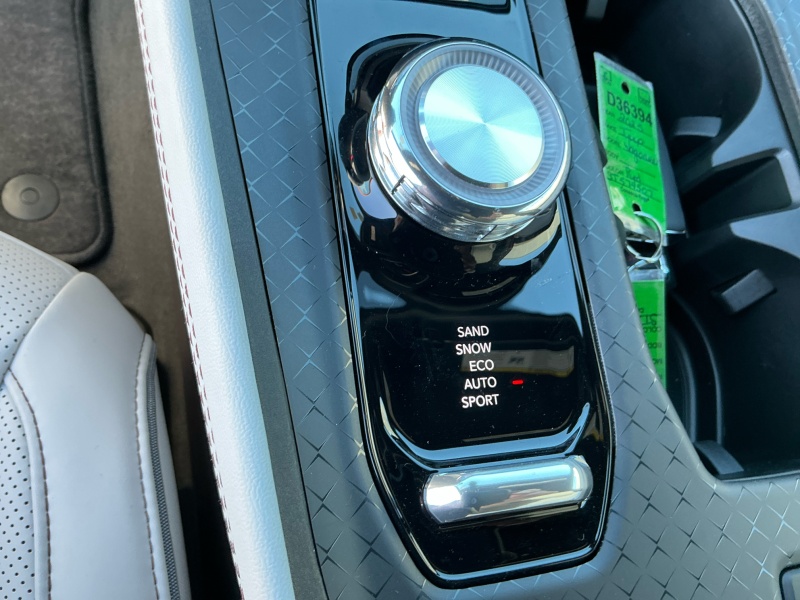 2025 Jeep Wagoneer S