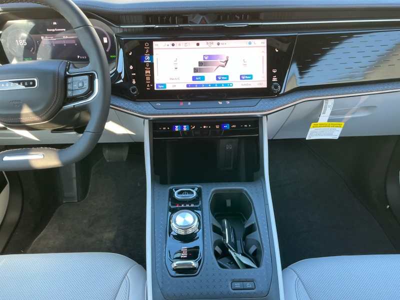 2025 Jeep Wagoneer S
