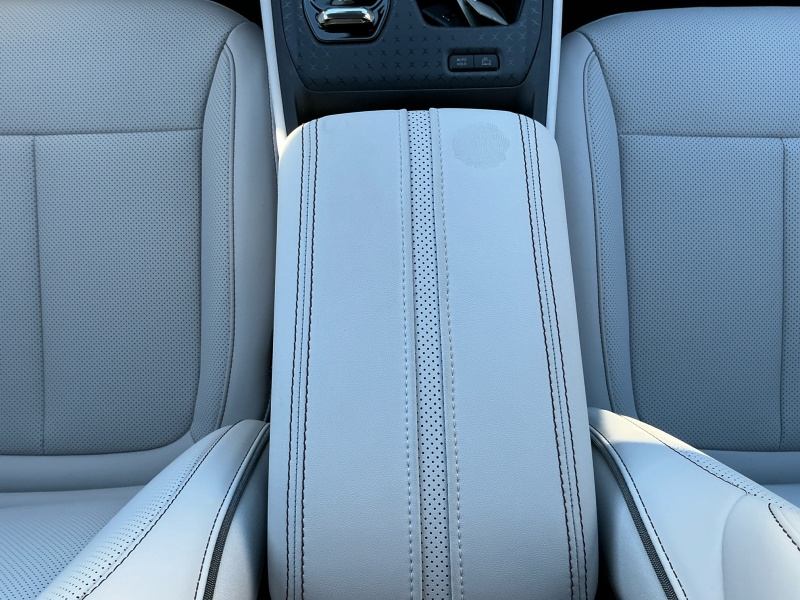 2025 Jeep Wagoneer S