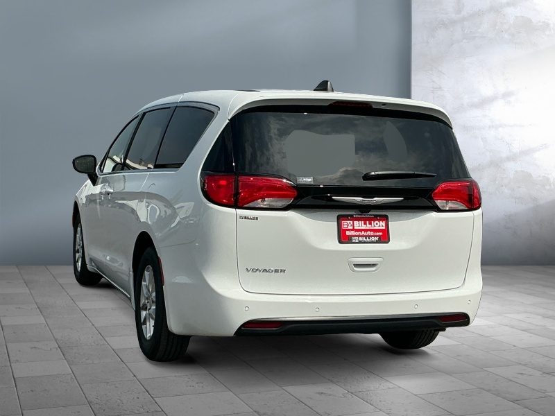 2026 Chrysler Voyager