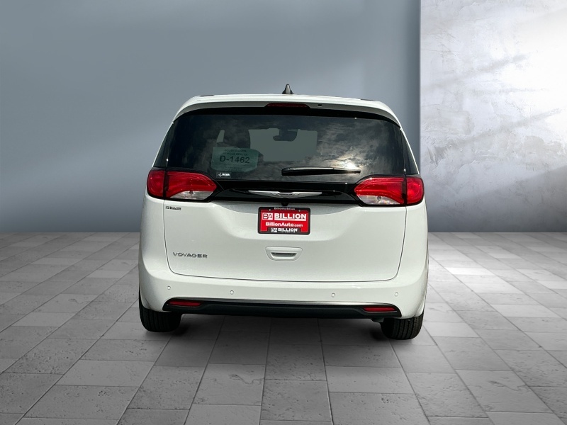 2026 Chrysler Voyager