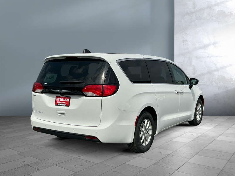 2026 Chrysler Voyager
