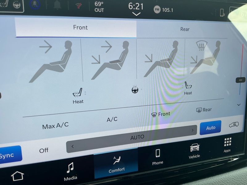 2026 Chrysler Voyager
