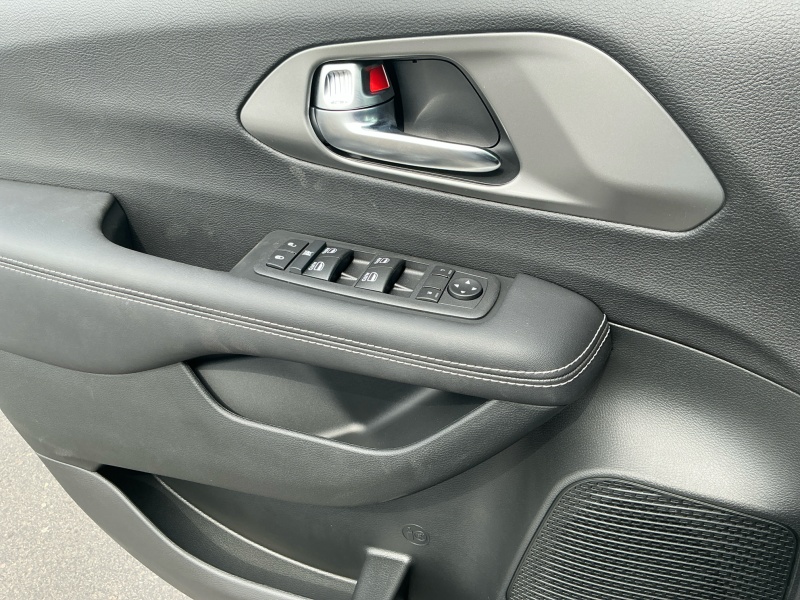 2026 Chrysler Voyager
