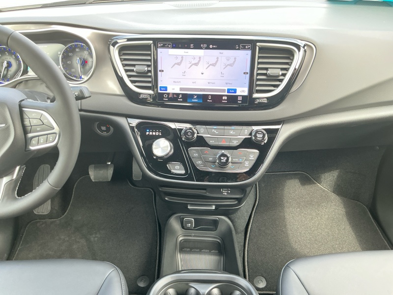 2026 Chrysler Voyager
