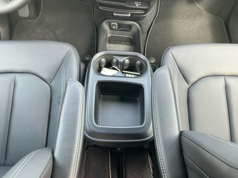 2026 Chrysler Voyager