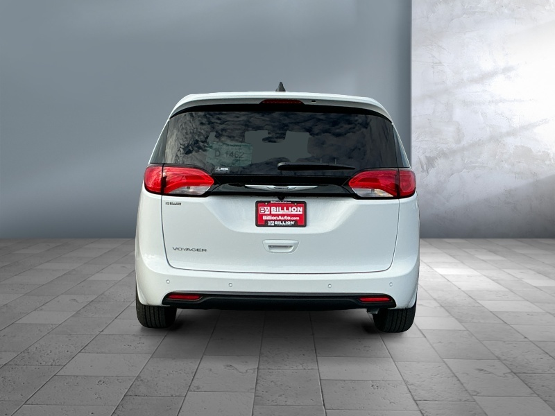 2026 Chrysler Voyager