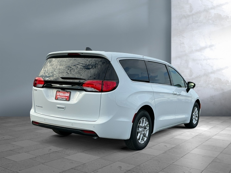 2026 Chrysler Voyager