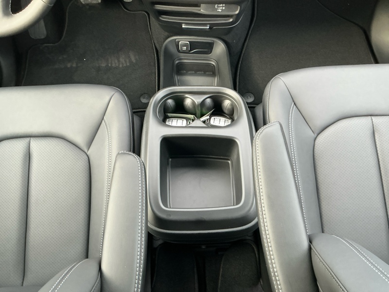 2026 Chrysler Voyager