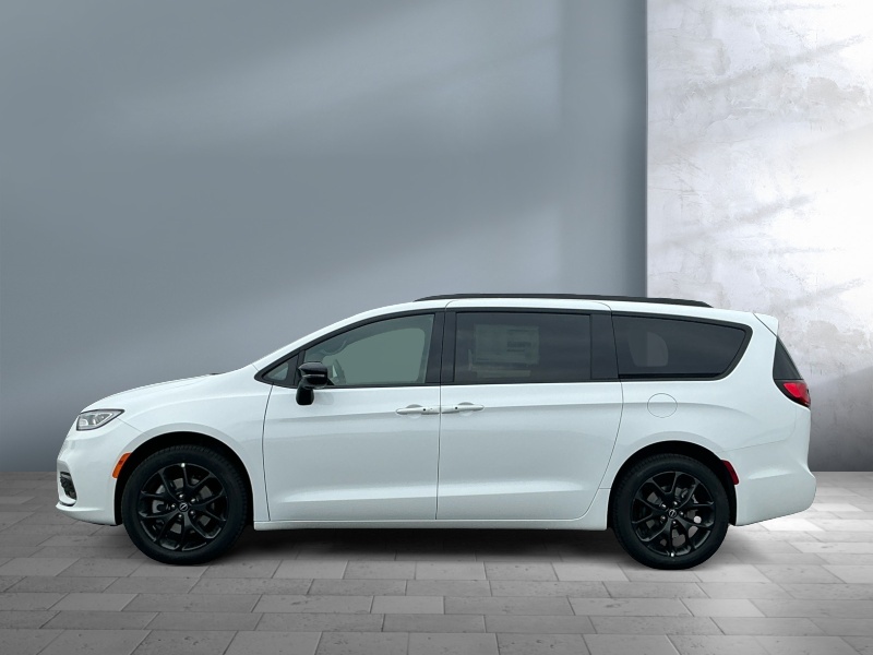 2026 Chrysler Pacifica