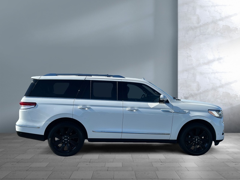 2022 Lincoln Navigator