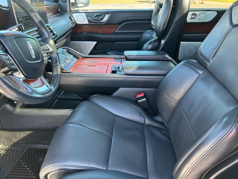 2022 Lincoln Navigator