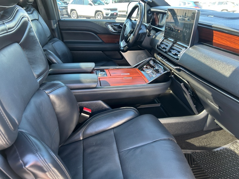 2022 Lincoln Navigator