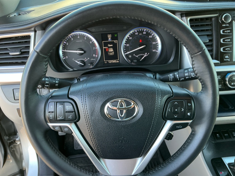 2016 Toyota Highlander