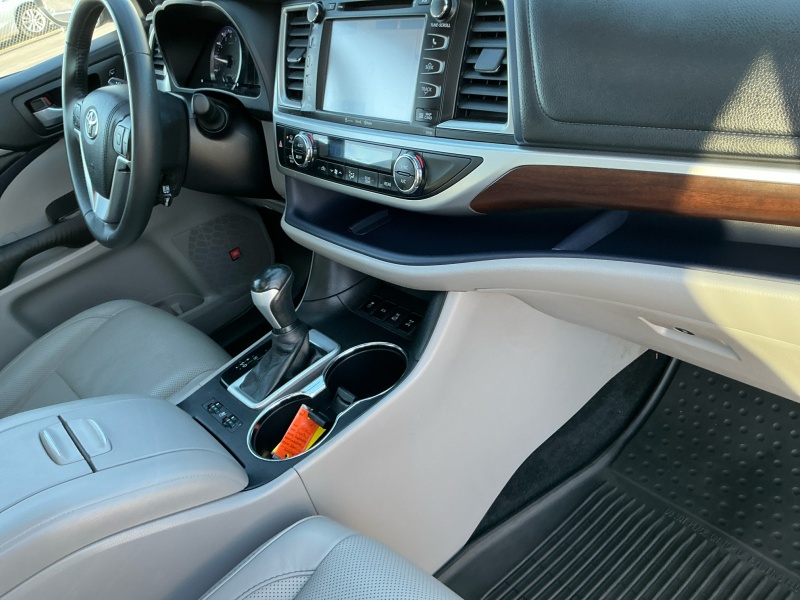 2016 Toyota Highlander