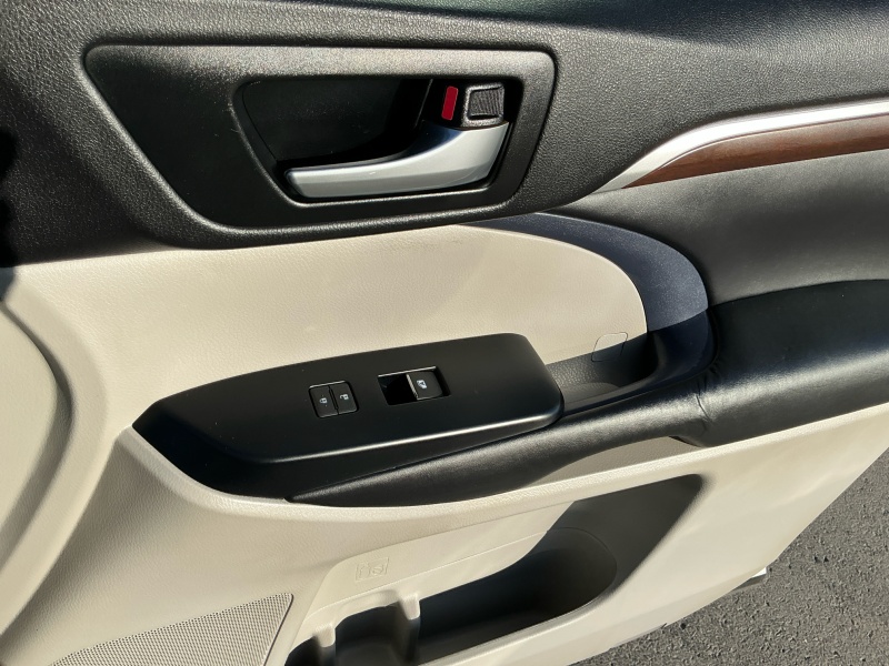 2016 Toyota Highlander