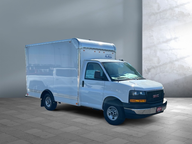2025 GMC Savana Commercial Cutaway