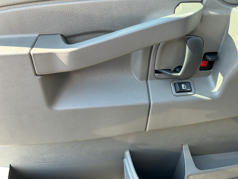 2025 GMC Savana Commercial Cutaway