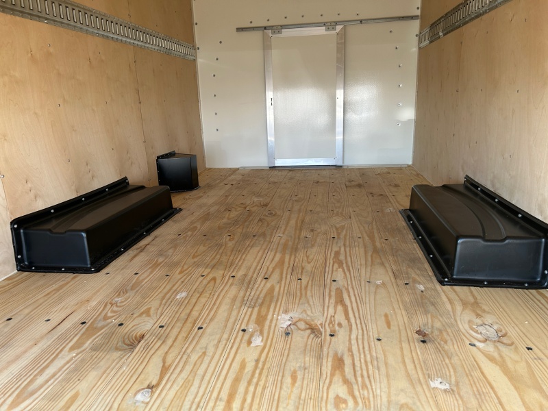 2025 GMC Savana Commercial Cutaway