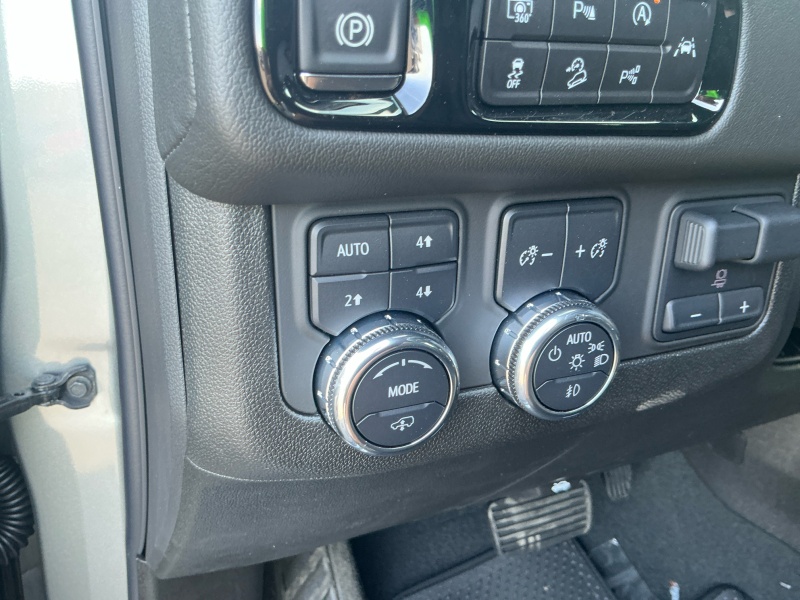 2025 GMC Yukon XL
